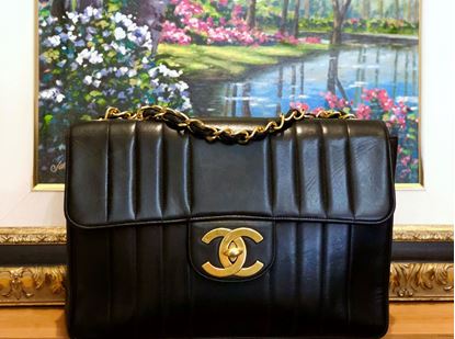 Picture of Vintage Chanel Vertical Flap