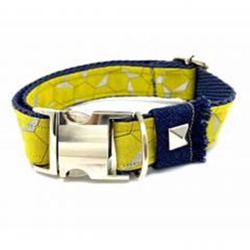 Foto de Mustard honeycomb frayed denim dog collar