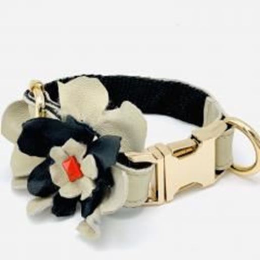 图片 Beige, black & red soft leather dog collar flower: Size XS