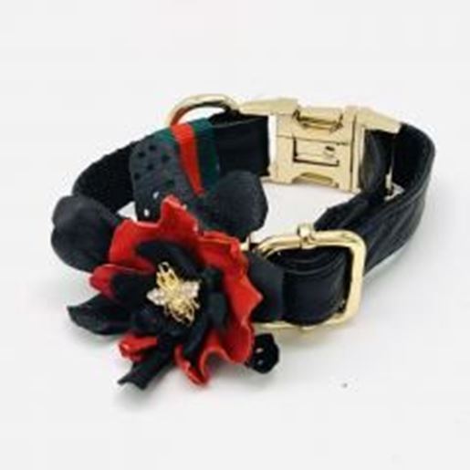 Foto de Black & red soft leather dog collar flower: Size XS