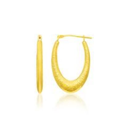 Picture of 14k Yellow Gold Hoop Earrings in a Graduated Texture Style