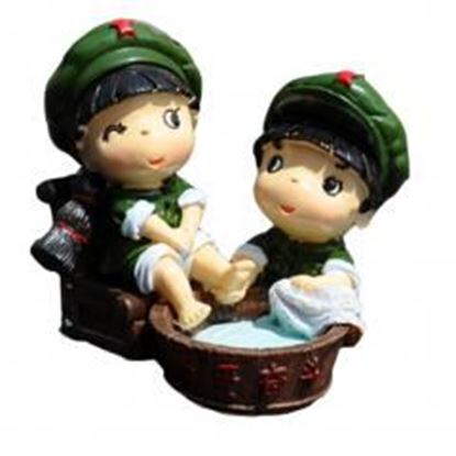 Picture of Sweet Couple Car Decorations Resin Auto Interior Ornaments/Trinket,1.9*1.5''