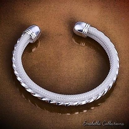 图片 Waves - The Italian Design Silver Cuff Bracelet by Evabella Collections