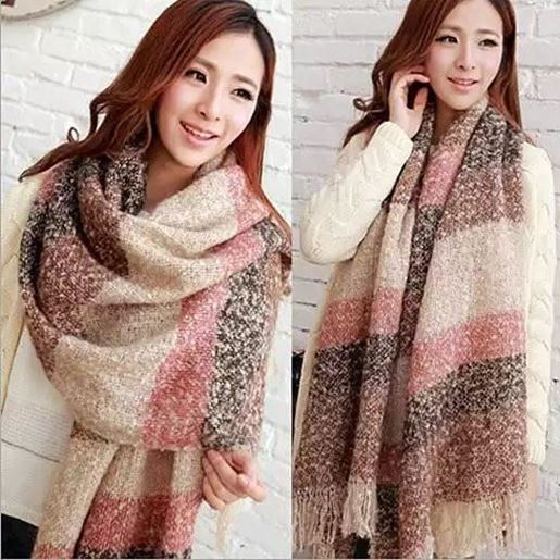 图片 Wrap Me Softly Cotton Shawl With Fringe