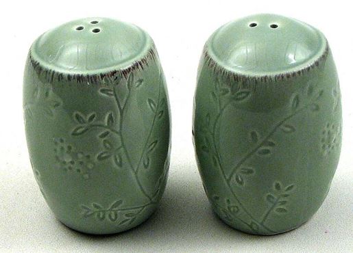 Picture of Leaf Salt and Pepper Set