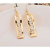 Image sur Gold Colors Hanging Earings Fashion Earrings