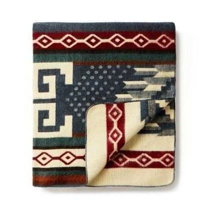 Foto de Ultra Soft Southwestern Dot Handmade Woven Blanket