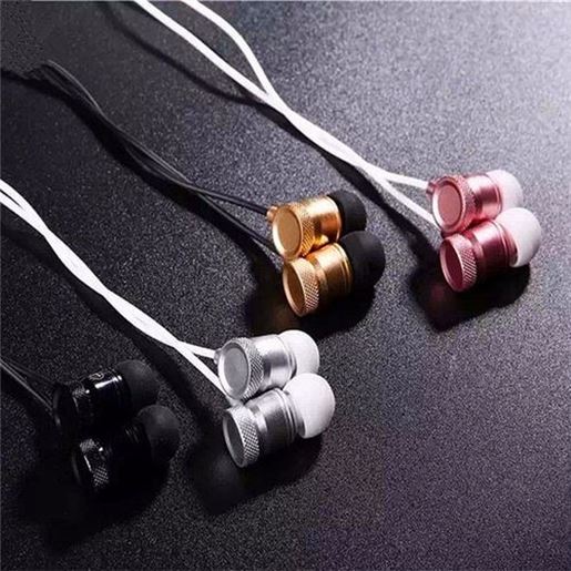 Picture of MINGGE-M900 In-Ear Metal Super Bass Compatible Headphone With Microphone