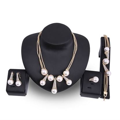 图片 18K Gold Charm Necklace Bracelet Earrings Ring Set for Women