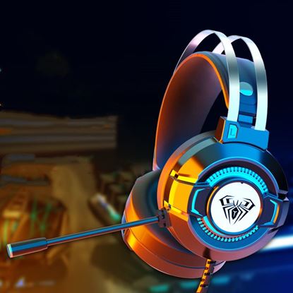 Foto de Noise-canceling headphones for gaming games