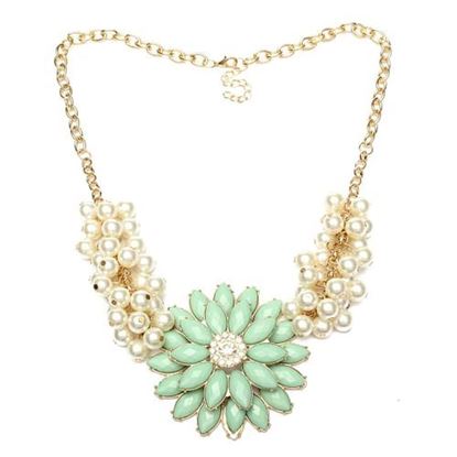 Picture of Flower Pearl Collar Necklace