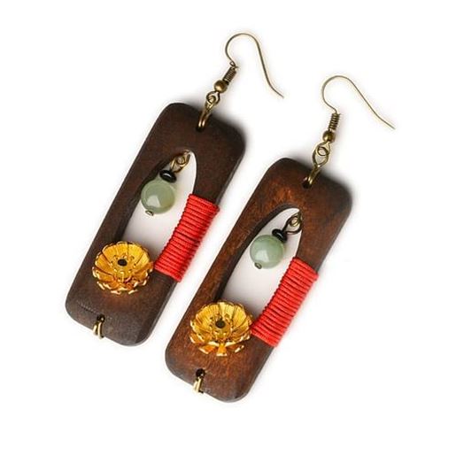 Picture of Ethnic Jade Wood Flower Earrings