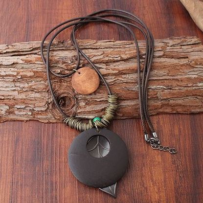 Picture of Leaf Wood Pendant Necklace