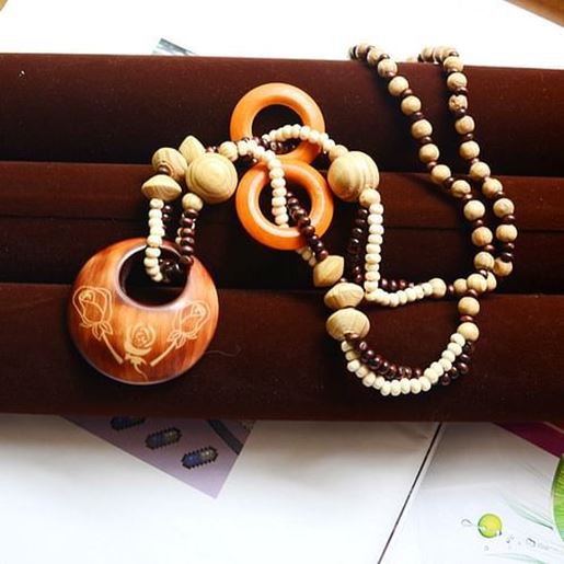 Picture of Hollow Round Pendant Beaded Necklace