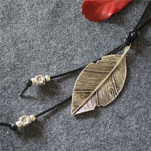 Picture of Vintage Tassel Pendant Necklace