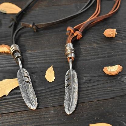 Picture of Three-Dimensional Leaf Necklace