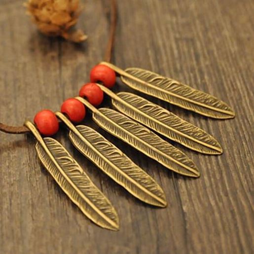 Picture of Carved Leaf Tassel Multi-layer Necklace