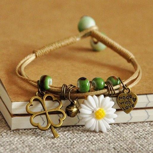 Picture of Ethnic Daisy Bracelet