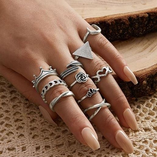 Picture of Metal Triangle Rings Set