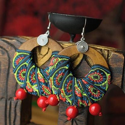 Picture of Geometric Wood Big Earrings