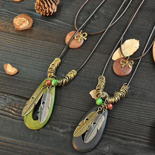 Picture of Two-Color Leaves Necklace