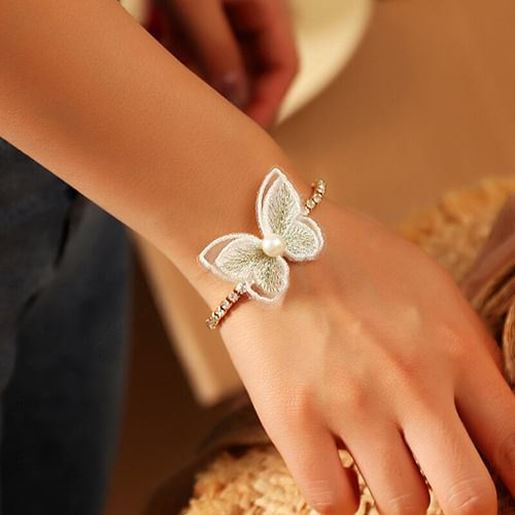 Picture of Embroidery Small Butterfly Bracelet