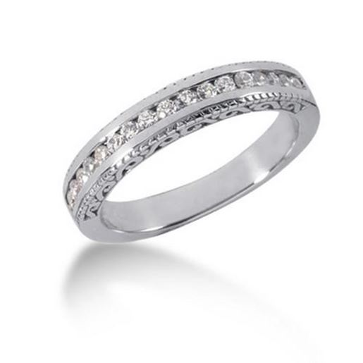Image sur Size: 9 - 14k White Gold Vintage Style Engraved Diamond Channel Set Wedding Ring Band