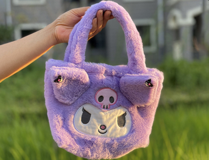 Изображение Kuromi Sanrio Hello Kitty Plush Handbag 